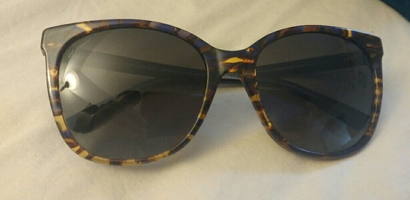 Gucci Accessories - Gucci sunglasses Gucci Accessories - Gucci sunglasses